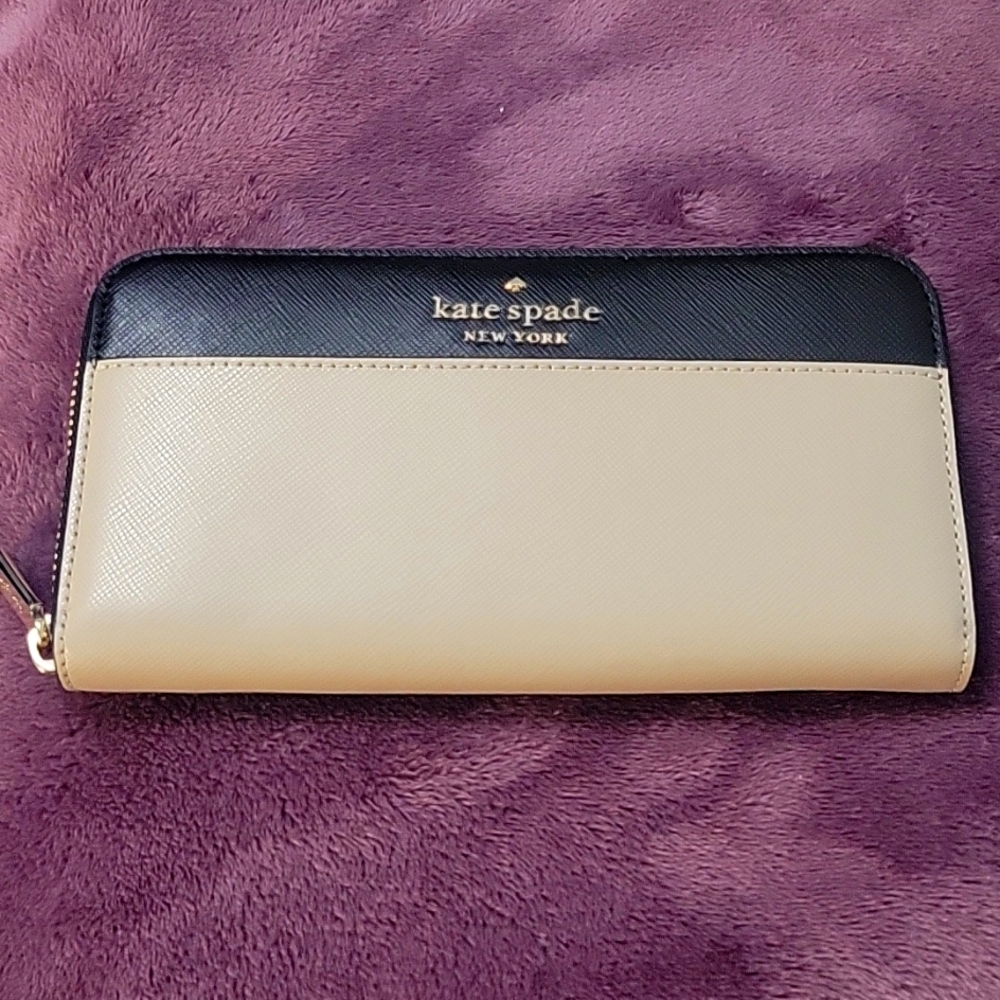 Kate spade ( New Your) wallet black with light pinky